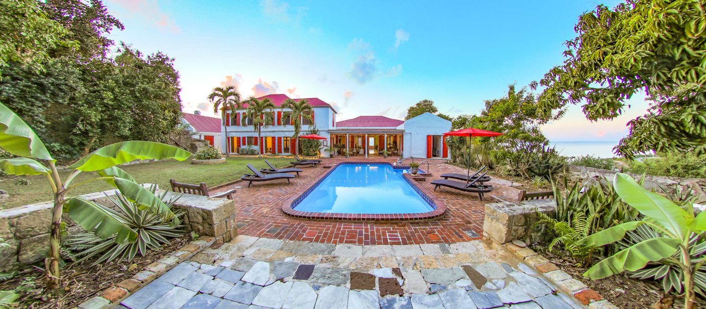 feat_feather-leaf-inn_main-house-and-pool Feather Leaf Inn