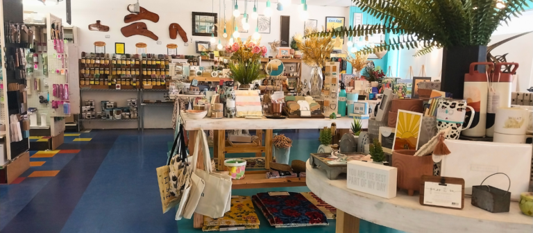 feat frame up gift gallery display 768x336