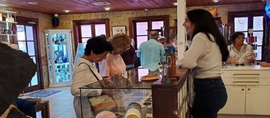 ad_great-explorations-shopping-tour1