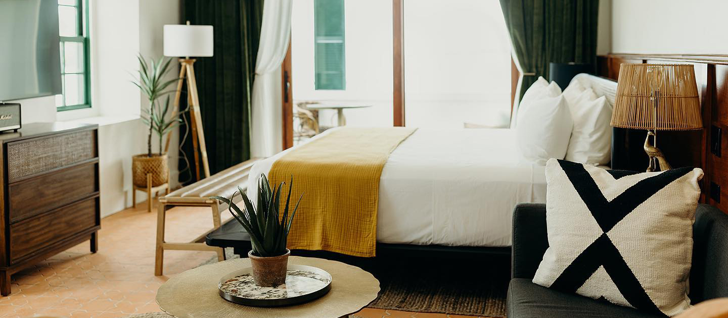 ad king christian hotel room