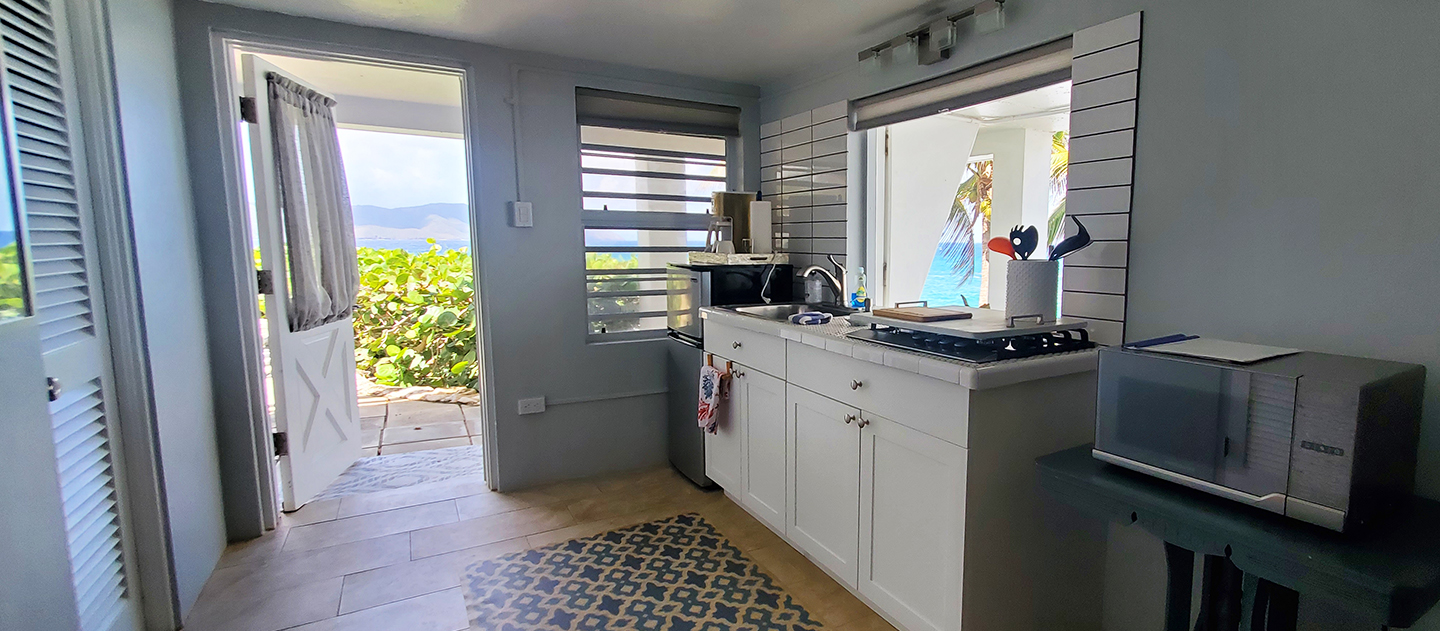 casa blanca studio kitchen