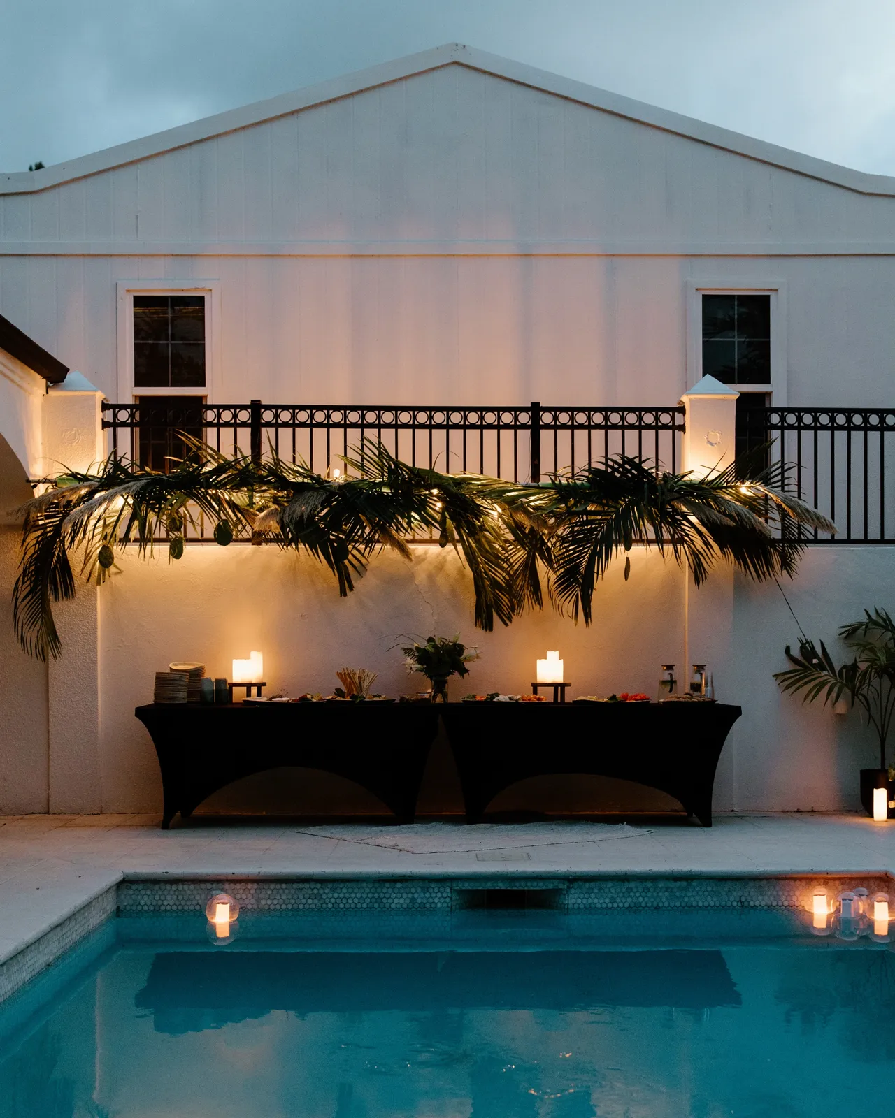 cove hotel outdoor table by pool