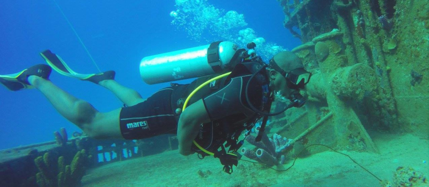 edit butler bay deep wreck diver man n2 the blue paul silnes