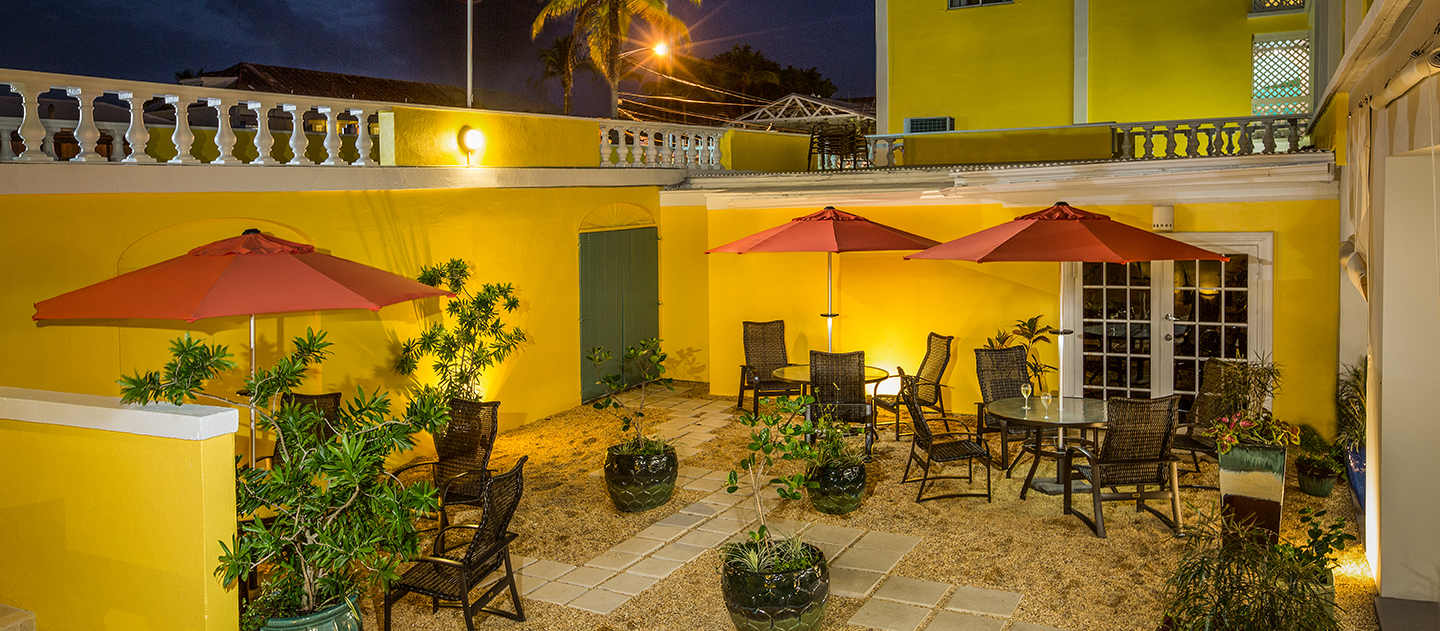 edit caravelle hotel courtyard night