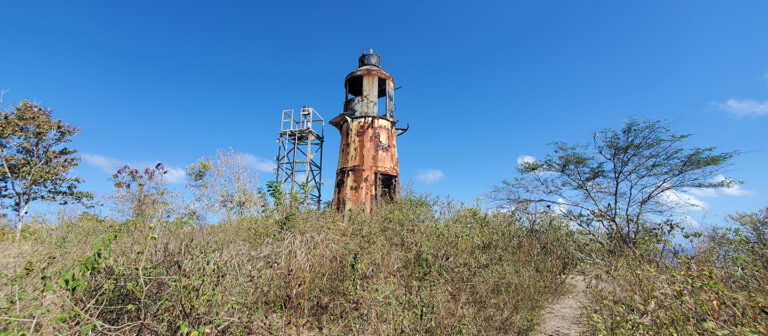 edit hams bluff lighthouse hike old and new lighthouse 768x336