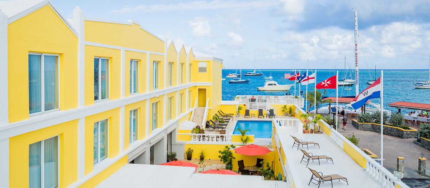 feat caravelle hotel courtyard pool