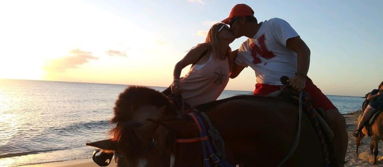feat cruzan cowgirls sunset kiss 1 768x336