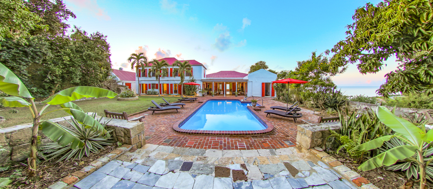 feat feather leaf inn main house and pool