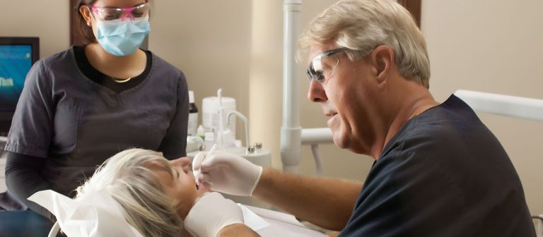 feat kurt buska dds exam close up 768x336
