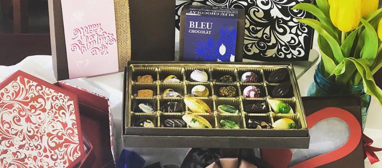 gallery blue chocolat valentines 3 768x338