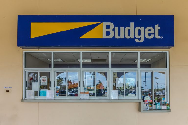 gallery budget Budget Airport Counter 768x512