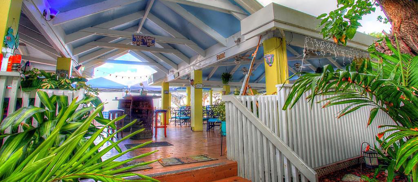 gallery tamarind reef resort deep end