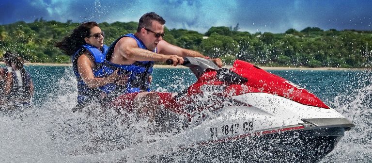 gallery west end water sports jet ski couple 768x336
