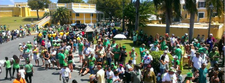 slide st patricks day crowd 768x283