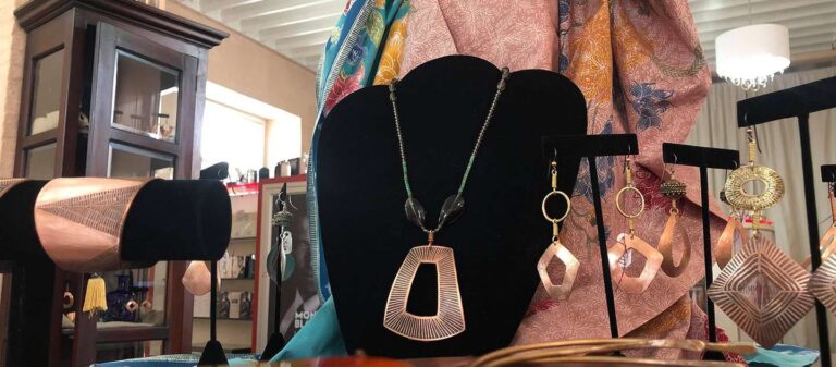 feat bougainvillea jewlery 768x337