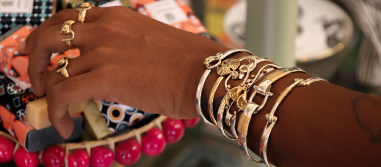 slide sonya shop gold stacks 768x337