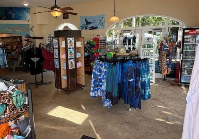 feat_blue_salt_divers_3