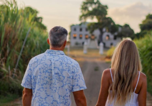 feature_prosperity-farm_guests-at-sunset