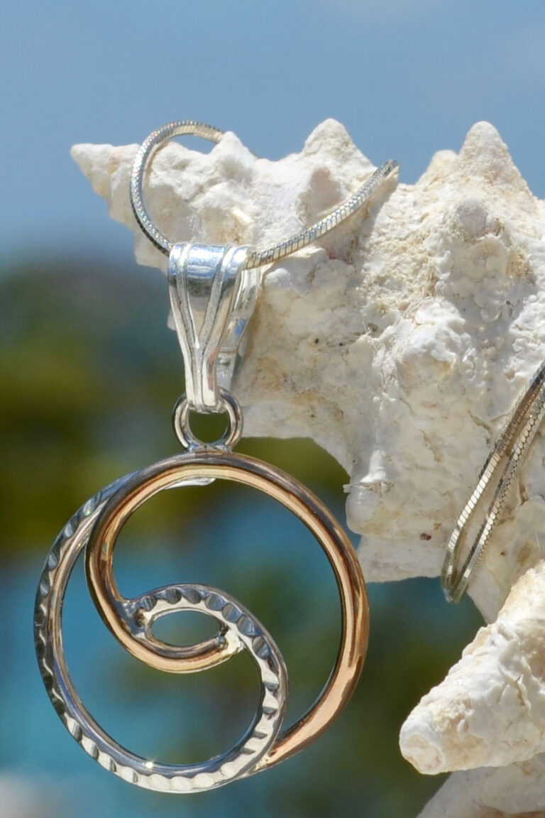pendant 768x1152