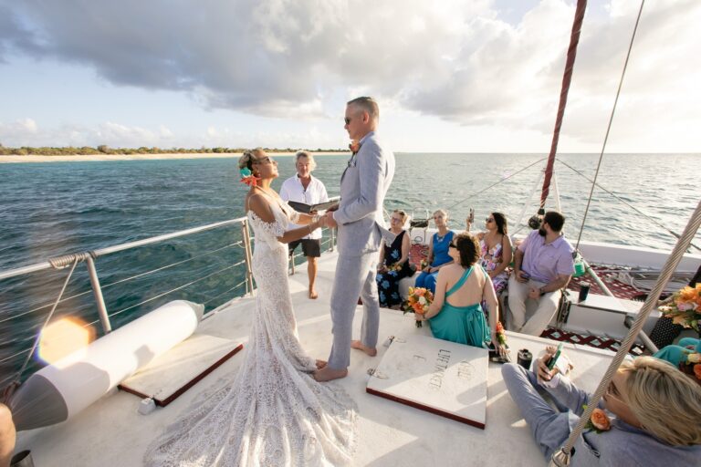 stx weddings boat wedding kelly greer photographer fb 768x512